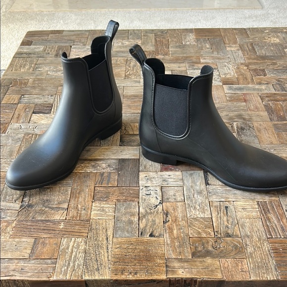 Sam Edelman Tinsley Black Matte Chelsea Rain Booties - Picture 1 of 9